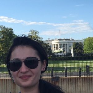 Meet your Posher, Ioana